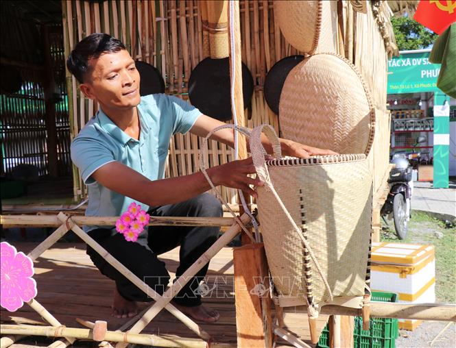 Khai thác giá trị văn hóa bản địa để phát triển du lịch cộng đồng tại Khánh Hòa - Ảnh 3. Khai thác giá trị văn hóa bản địa để phát triển du lịch cộng đồng tại Khánh Hòa - Ảnh 3.
