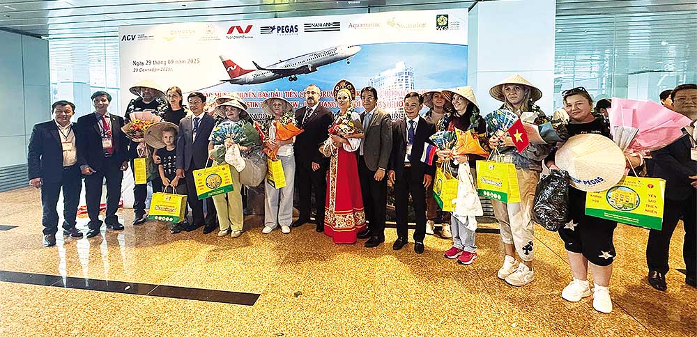 Khánh Hòa định vị lại bản đồ du lịch sau sáp nhập - Ảnh 1. Khánh Hòa định vị lại bản đồ du lịch sau sáp nhập - Ảnh 1.