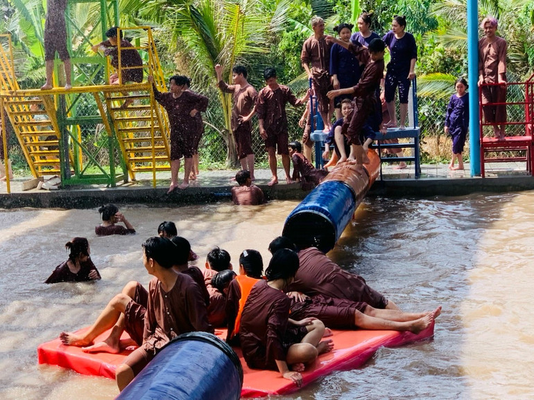 Cần Thơ phát triển các sản phẩm du lịch đặc thù, thu hút du khách - Ảnh 2. Cần Thơ phát triển các sản phẩm du lịch đặc thù, thu hút du khách - Ảnh 2.