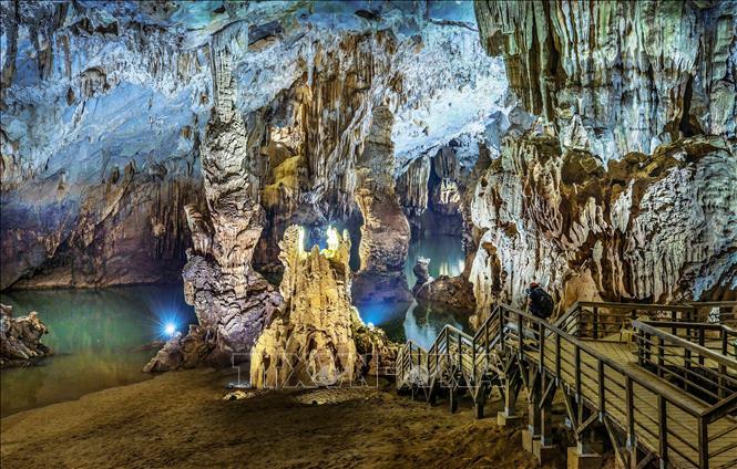 Du lịch miền Trung: Hội tụ bản sắc, hướng đến chất lượng cao - Ảnh 1. Du lịch miền Trung: Hội tụ bản sắc, hướng đến chất lượng cao - Ảnh 1.