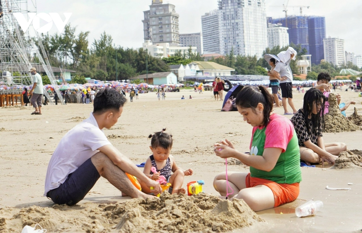 Khai thác &quot;mỏ vàng&quot; du lịch y tế ở khu vực phía Đông TP.HCM - Ảnh 5.
