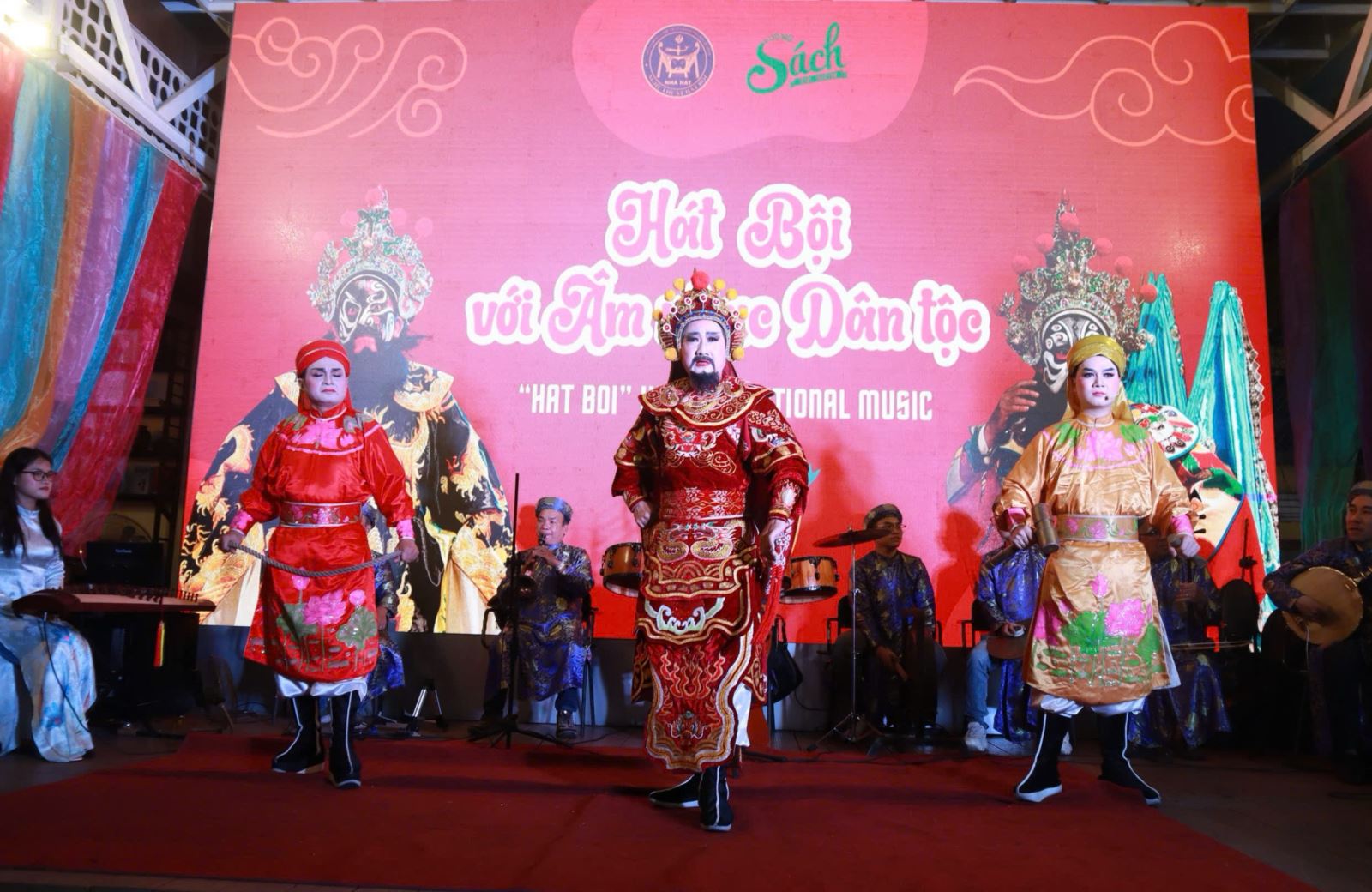 TP Hồ Chí Minh: Lan tỏa nét đẹp nghệ thuật cổ truyền đến giới trẻ - Ảnh 4. TP Hồ Chí Minh: Lan tỏa nét đẹp nghệ thuật cổ truyền đến giới trẻ - Ảnh 4.