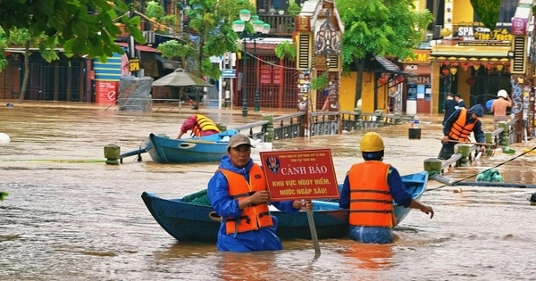 Tập trung ứng phó khẩn cấp, khắc phục hậu quả mưa lũ lớn tại khu vực Trung Bộ