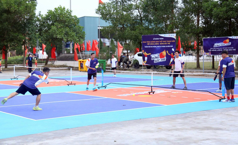 Khánh thành công trình thể thao thanh niên phục vụ gần 20 nghìn người dân - Ảnh 2. Khánh thành công trình thể thao thanh niên phục vụ gần 20 nghìn người dân - Ảnh 2.