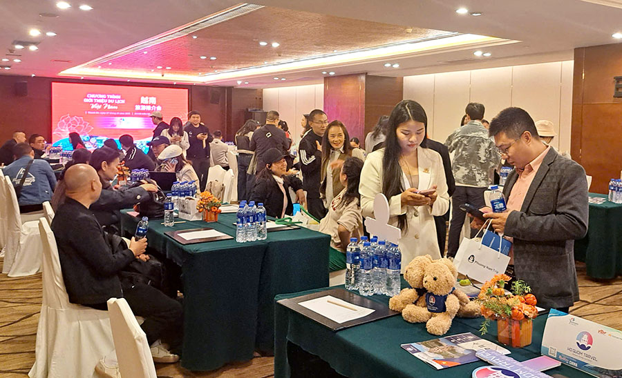 Xúc tiến du lịch Việt Nam tại Thành Đô: Khai thác tiềm năng hợp tác phát triển, tăng cường thu hút khách Trung Quốc đến Việt Nam - Ảnh 10. Xúc tiến du lịch Việt Nam tại Thành Đô: Khai thác tiềm năng hợp tác phát triển, tăng cường thu hút khách Trung Quốc đến Việt Nam - Ảnh 10.