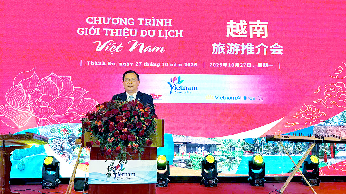 Xúc tiến du lịch Việt Nam tại Thành Đô: Khai thác tiềm năng hợp tác phát triển, tăng cường thu hút khách Trung Quốc đến Việt Nam - Ảnh 1. Xúc tiến du lịch Việt Nam tại Thành Đô: Khai thác tiềm năng hợp tác phát triển, tăng cường thu hút khách Trung Quốc đến Việt Nam - Ảnh 1.