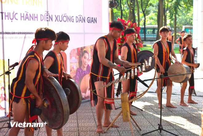 Tôn vinh di sản UNESCO: Khi âm nhạc của đồng bào dân tộc hòa nhịp thời đại - Ảnh 2. Tôn vinh di sản UNESCO: Khi âm nhạc của đồng bào dân tộc hòa nhịp thời đại - Ảnh 2.