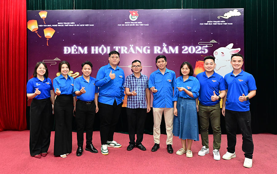 Đoàn Thanh niên Cục Du lịch Quốc gia Việt Nam tổ chức Chương trình Đêm hội Trăng rằm 2025 - Ảnh 20.