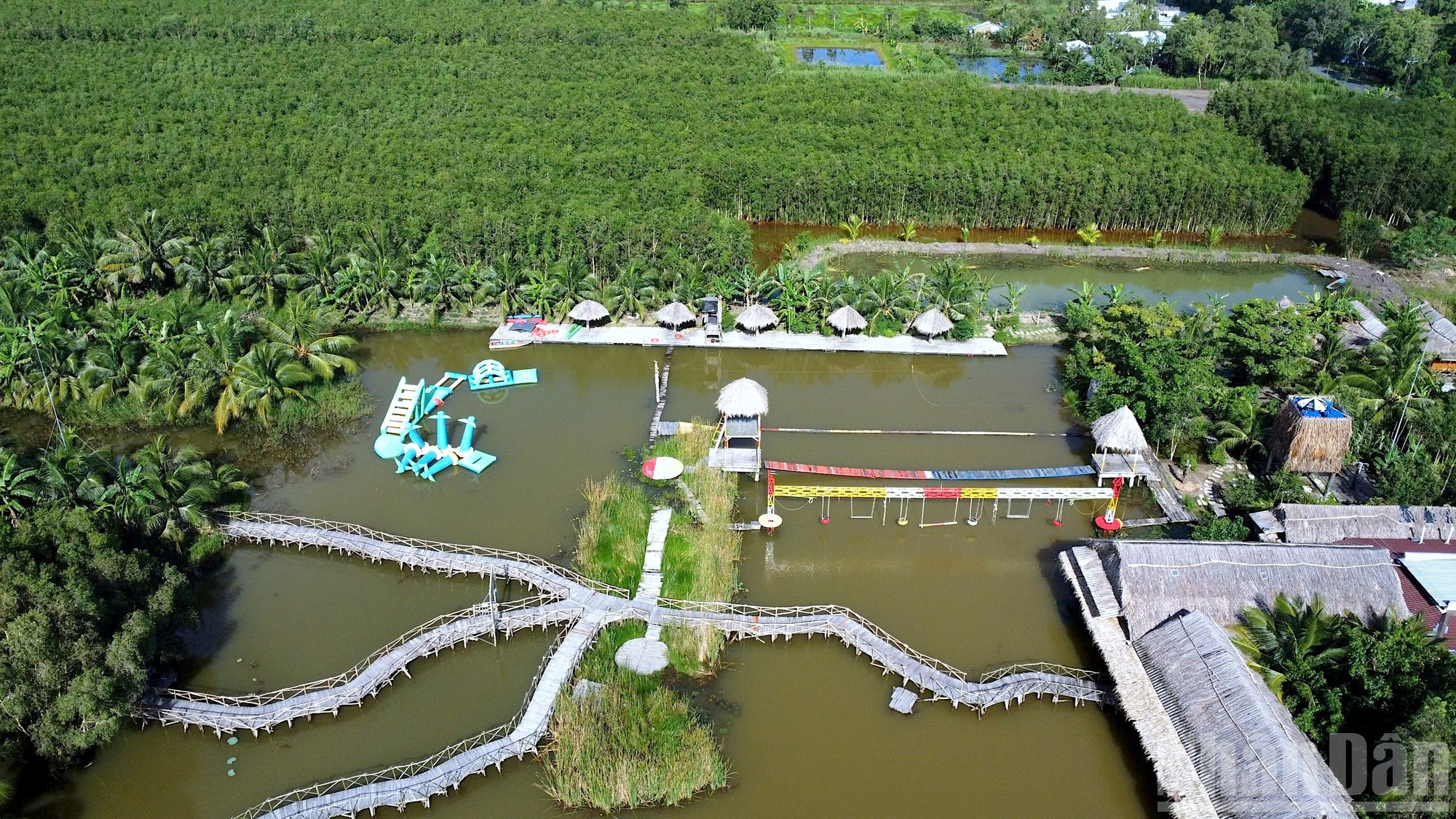 Ca Mau “ទាញយកប្រយោជន៍ពីស្ថានភាព” ដើម្បីអភិវឌ្ឍន៍ទេសចរណ៍ - រូបថត ១២. Cà Mau “thuận thế đẩy thuyền” để phát triển du lịch - Ảnh 12.