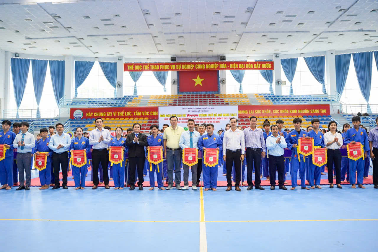 150 athletes compete in the 2025 Ho Chi Minh City VOVINAM Club Tournament - Photo 2. 150 vận động viên tranh tài Giải các CLB VOVINAM TP.HCM 2025 - Ảnh 2.