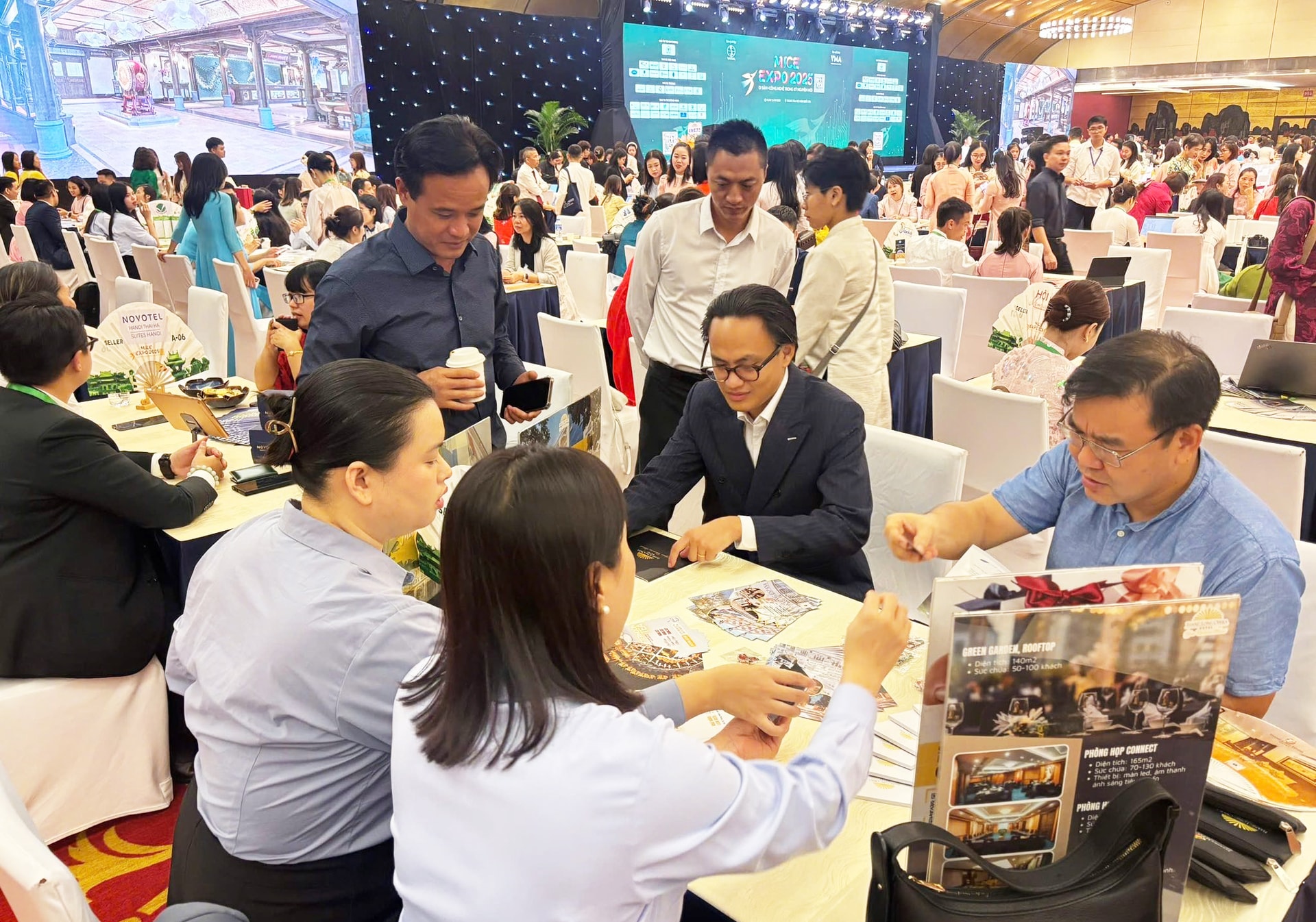 Hà Nội - tiên phong trong phát triển du lịch MICE - Ảnh 1. Hà Nội - tiên phong trong phát triển du lịch MICE - Ảnh 1.