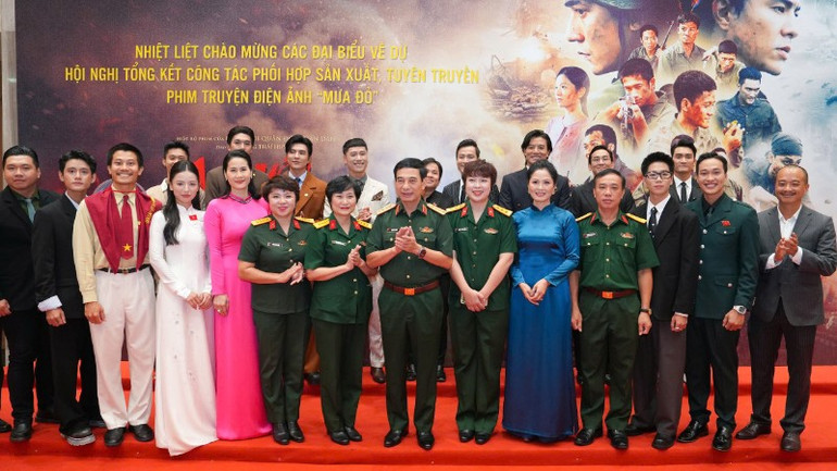 "Mưa đỏ" - Dấu ấn nghệ thuật và trách nhiệm trong kỷ nguyên mới của Điện ảnh Quân đội - Ảnh 3. "Mưa đỏ" - Dấu ấn nghệ thuật và trách nhiệm trong kỷ nguyên mới của Điện ảnh Quân đội - Ảnh 3.