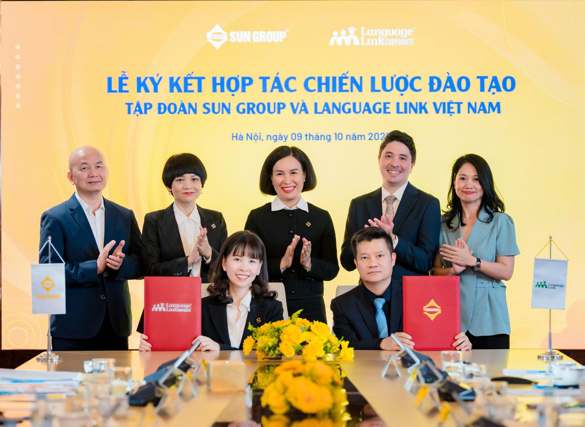 Sun Group hợp tác chiến lược đào tạo với Đại học Anh Quốc Việt Nam và Language Link Việt Nam - Ảnh 3. Sun Group hợp tác chiến lược đào tạo với Đại học Anh Quốc Việt Nam và Language Link Việt Nam - Ảnh 3.