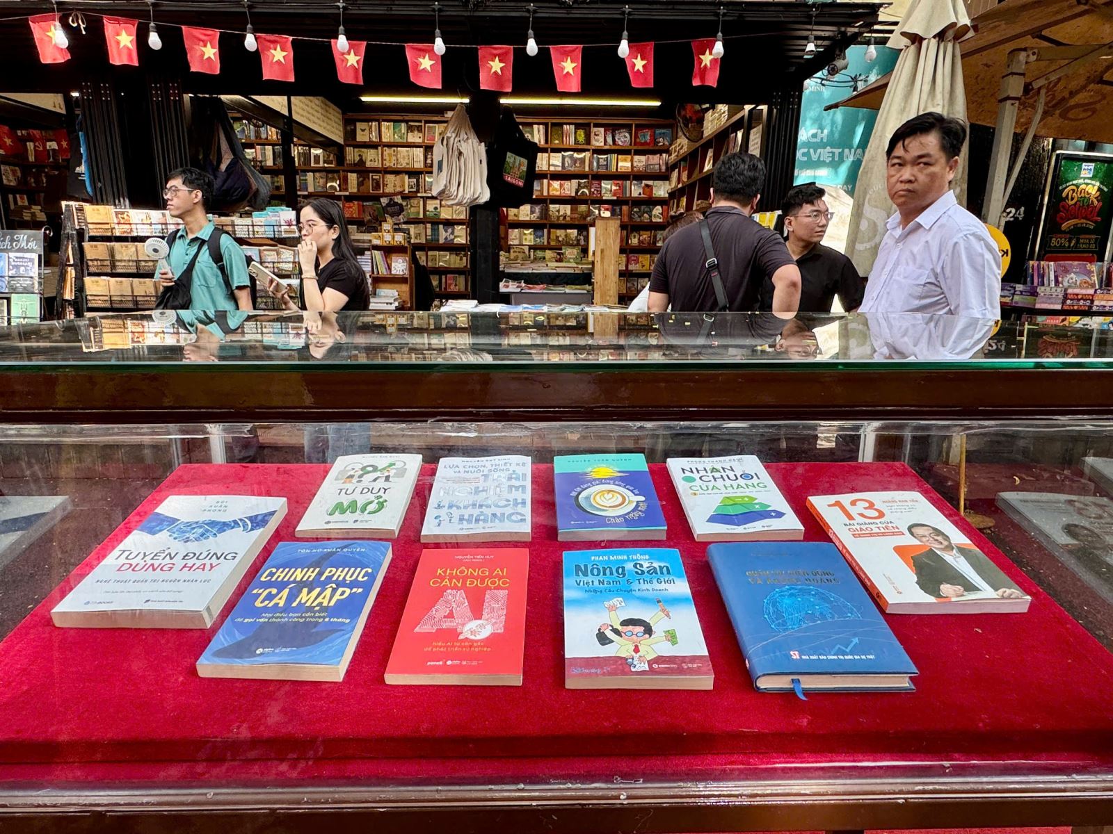TP Hồ Chí Minh: Tôn vinh văn hóa đọc trong giới doanh nhân - Ảnh 3. TP Hồ Chí Minh: Tôn vinh văn hóa đọc trong giới doanh nhân - Ảnh 3.