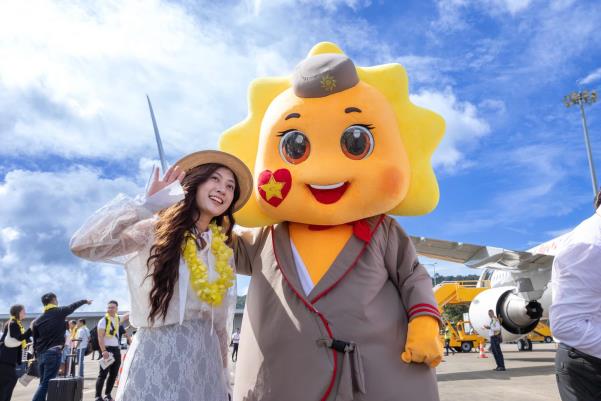 Những hình ảnh chuyến bay đầu tiên của hãng hàng không Sun PhuQuoc Airways - Ảnh 9.