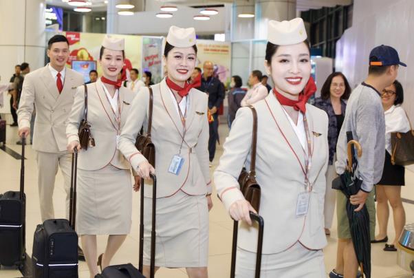 Những hình ảnh chuyến bay đầu tiên của hãng hàng không Sun PhuQuoc Airways - Ảnh 10.