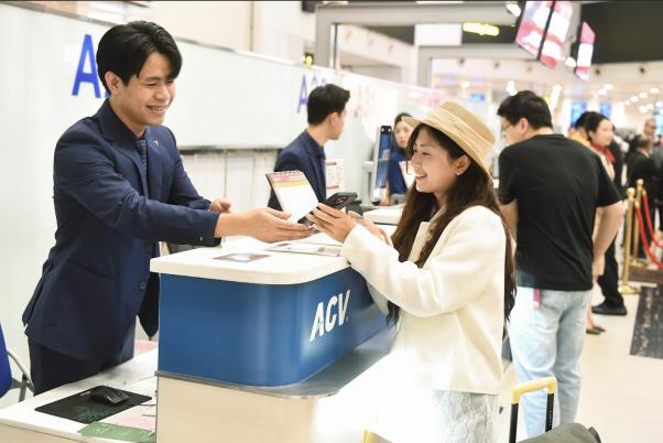 Những hình ảnh chuyến bay đầu tiên của hãng hàng không Sun PhuQuoc Airways - Ảnh 11.