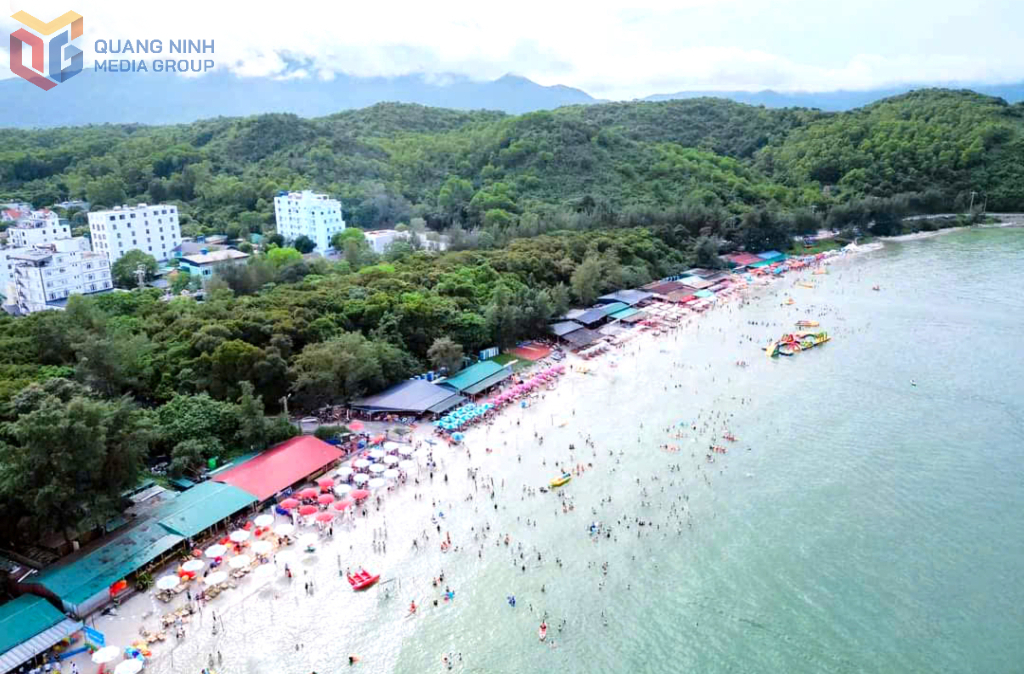 Quang Ninh: Quảng Ninh: Tăng tốc phát triển du lịch "xanh" - Ảnh 1.