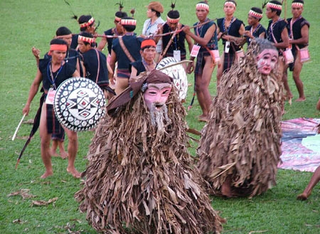 Văn hóa Tây Nguyên- “chìa khóa” để đồng bào DTTS tự tin thoát nghèo - Ảnh 3.