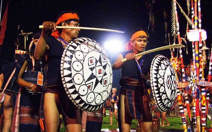 Văn hóa Tây Nguyên- “chìa khóa” để đồng bào DTTS tự tin thoát nghèo - Ảnh 1.