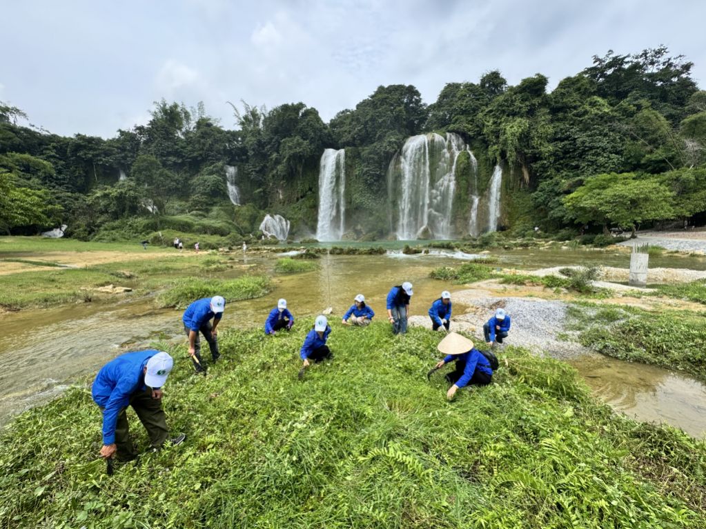 Zero waste tourism - a new direction for green Cao Bang destination - Photo 1. Du lịch không rác thải - hướng đi mới cho điểm đến Cao Bằng xanh - Ảnh 1.