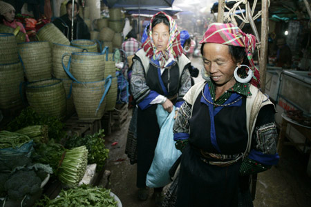 Bắc Kạn gỡ &quot;nút thắt&quot; giúp đồng bào DTTS an cư, lạc nghiệp - Ảnh 1.