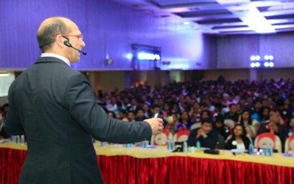 នាំយកស្តង់ដារអាហារូបត្ថម្ភកីឡាអន្តរជាតិមកវៀតណាម - រូបថត ១. Đưa chuẩn mực dinh dưỡng thể thao quốc tế đến với Việt Nam - Ảnh 1.