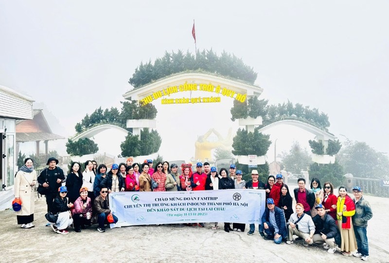 ហាណូយ-ឡៃចូវ “រួមដៃគ្នា” កសាងដំណើរទេសចរណ៍សម្រាប់ភ្ញៀវអន្តរជាតិ - រូបថត ២. Hà Nội - Lai Châu "bắt tay" xây dựng tour du lịch cho khách quốc tế - Ảnh 2.