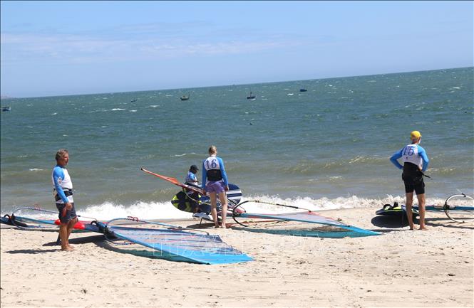 Các địa phương ven biển Lâm Đồng bước vào mùa cao điểm đón khách trú đông - Ảnh 2.