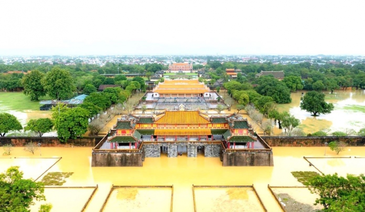 Giữ gìn di sản Huế trước thử thách của thiên tai và biến đổi khí hậu - Ảnh 1.
