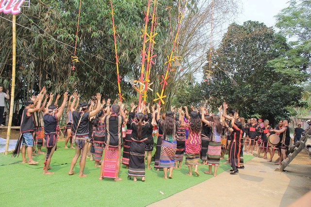 Đắk Lắk: Bảo tồn và phát huy giá trị lễ hội truyền thống của dân tộc Ê đê - Ảnh 2. Đắk Lắk: Bảo tồn và phát huy giá trị lễ hội truyền thống của dân tộc Ê đê - Ảnh 2.