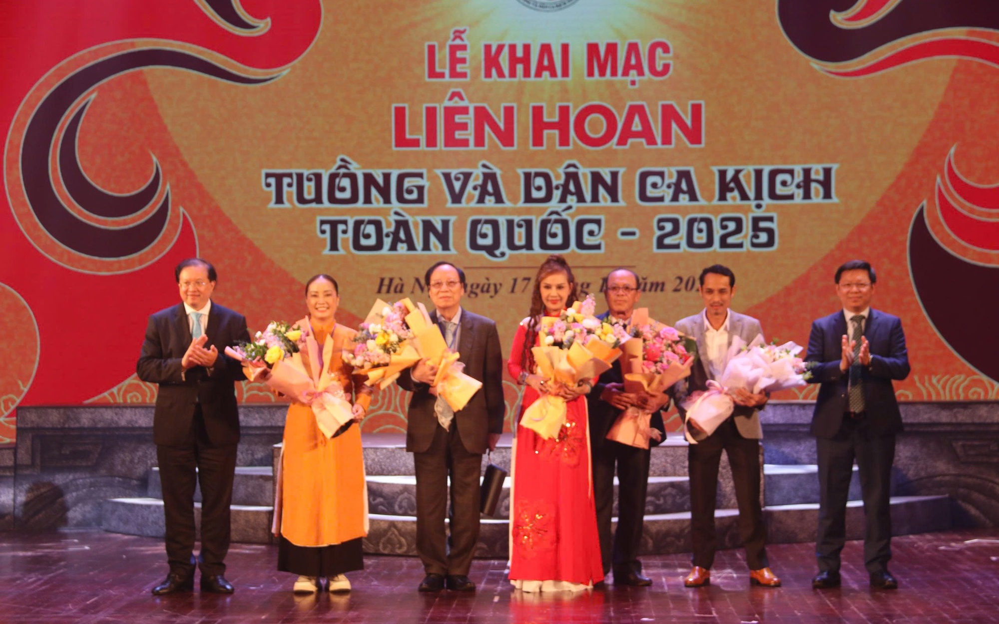 Điểm báo hoạt động ngành Văn hóa, Thể thao và Du lịch ngày 18/11/2025