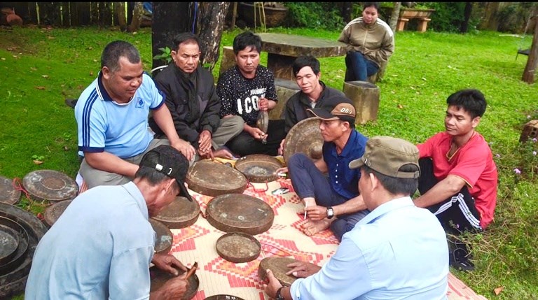 Gia Lai: Bồi dưỡng Di sản văn hóa phi vật thể cho đồng bào Jrai và Bahnar - Ảnh 2.