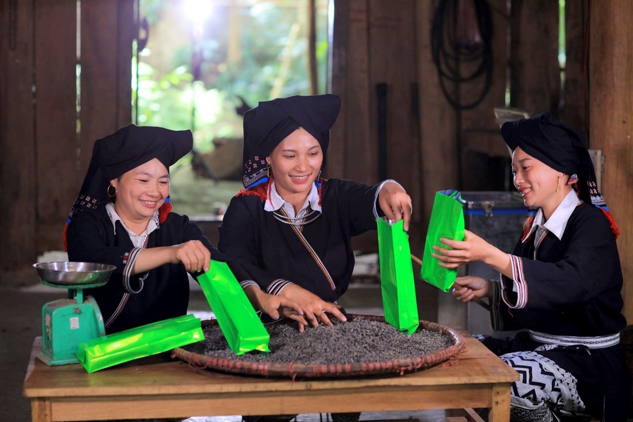 Phú Thọ: Đẩy mạnh phát triển kinh tế xanh gắn với bảo tồn và phát huy giá trị văn hóa dân tộc tại xã Đà Bắc - Ảnh 2.