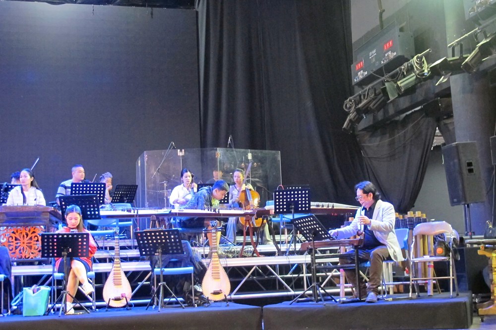 Hành trình đưa âm nhạc truyền thống Việt chạm tới các kiệt tác thế giới - Ảnh 2. Hành trình đưa âm nhạc truyền thống Việt chạm tới các kiệt tác thế giới - Ảnh 2.