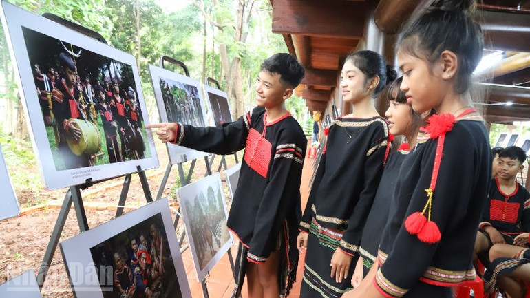 Trưng bày chuyên đề Cồng chiêng-Di sản văn hóa đặc sắc các dân tộc Tây Nguyên - Ảnh 6.