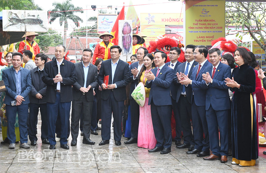 Khai mạc Tuần Văn hóa, Thể thao và Du lịch Hưng Yên năm 2025 - Ảnh 5. Khai mạc Tuần Văn hóa, Thể thao và Du lịch Hưng Yên năm 2025 - Ảnh 5.