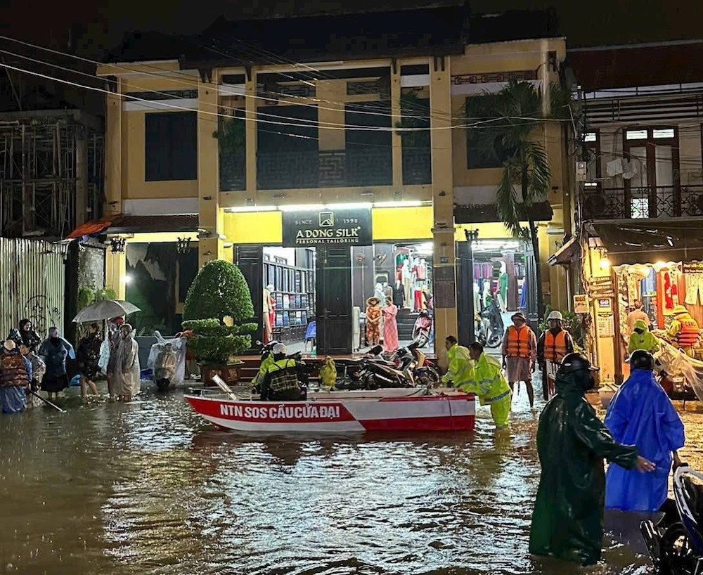 תיירות במרכז וייטנאם: צורך בבניית מוסדות בטיחות לתיירים - תמונה 3. Du lịch miền Trung: Cần xây dựng thiết chế an toàn cho du khách - Ảnh 3.