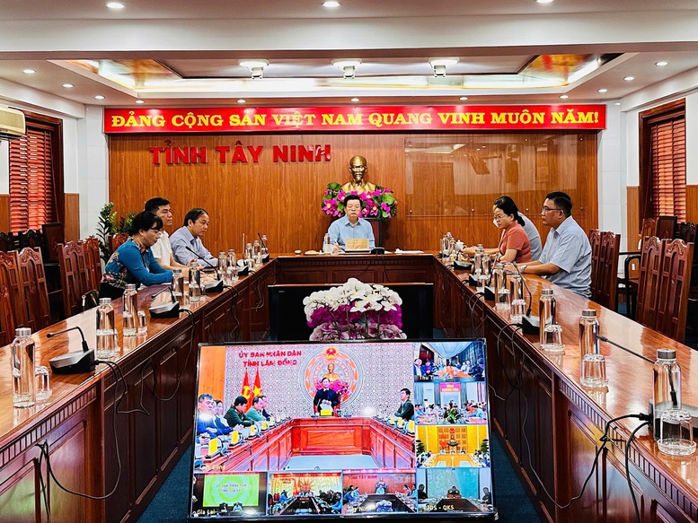 Từ Nam Phi, Thủ tướng chủ trì cuộc họp trực tuyến về ứng phó, khắc phục hậu quả mưa lũ - Ảnh 7.