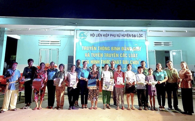 Các địa phương thúc đẩy bình đẳng giới trong xây dựng môi trường văn hóa nông thôn mới - Ảnh 1.