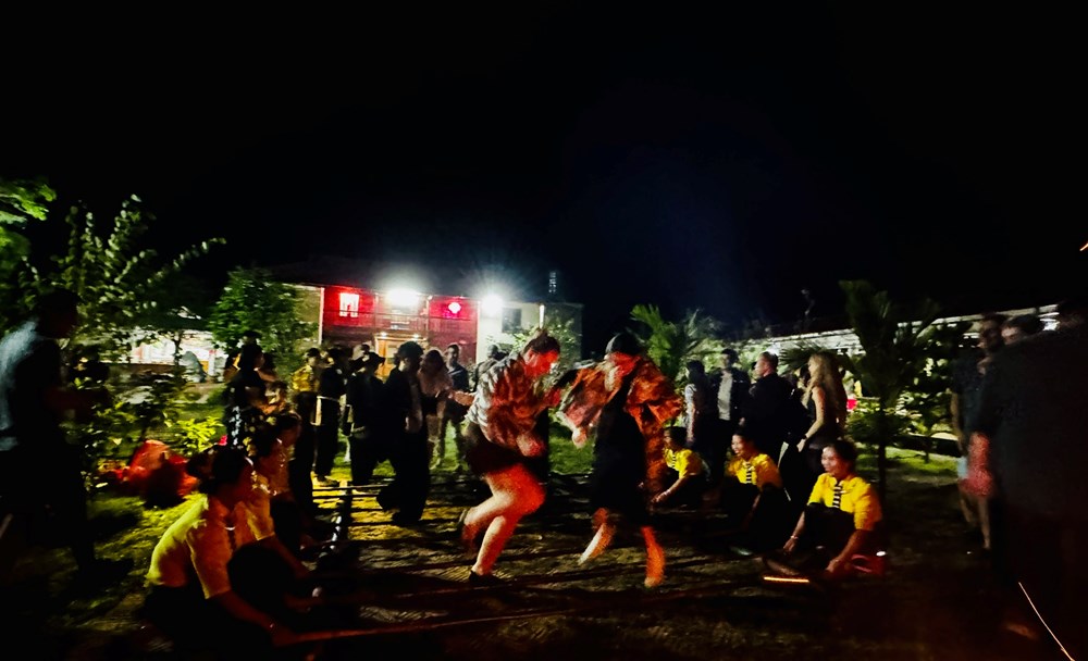 Lang Son - Un punto destacado del turismo comunitario en la región montañosa del norte - Foto 3. Lạng Sơn - Điểm nhấn nổi bật của du lịch cộng đồng miền núi phía Bắc - Ảnh 3.