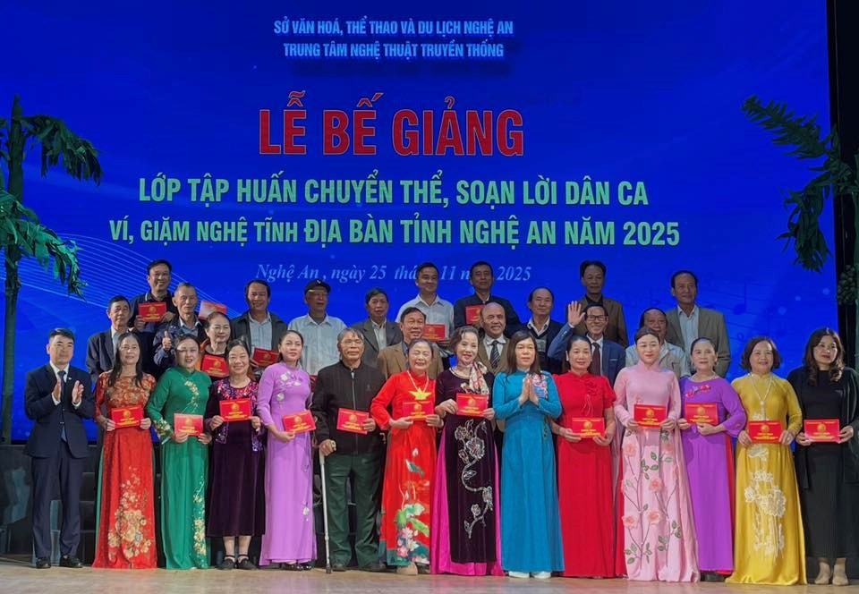 Nghệ An: Thắp lửa sáng tác Ví, giặm từ lớp tập huấn năm 2025 - Ảnh 1.
