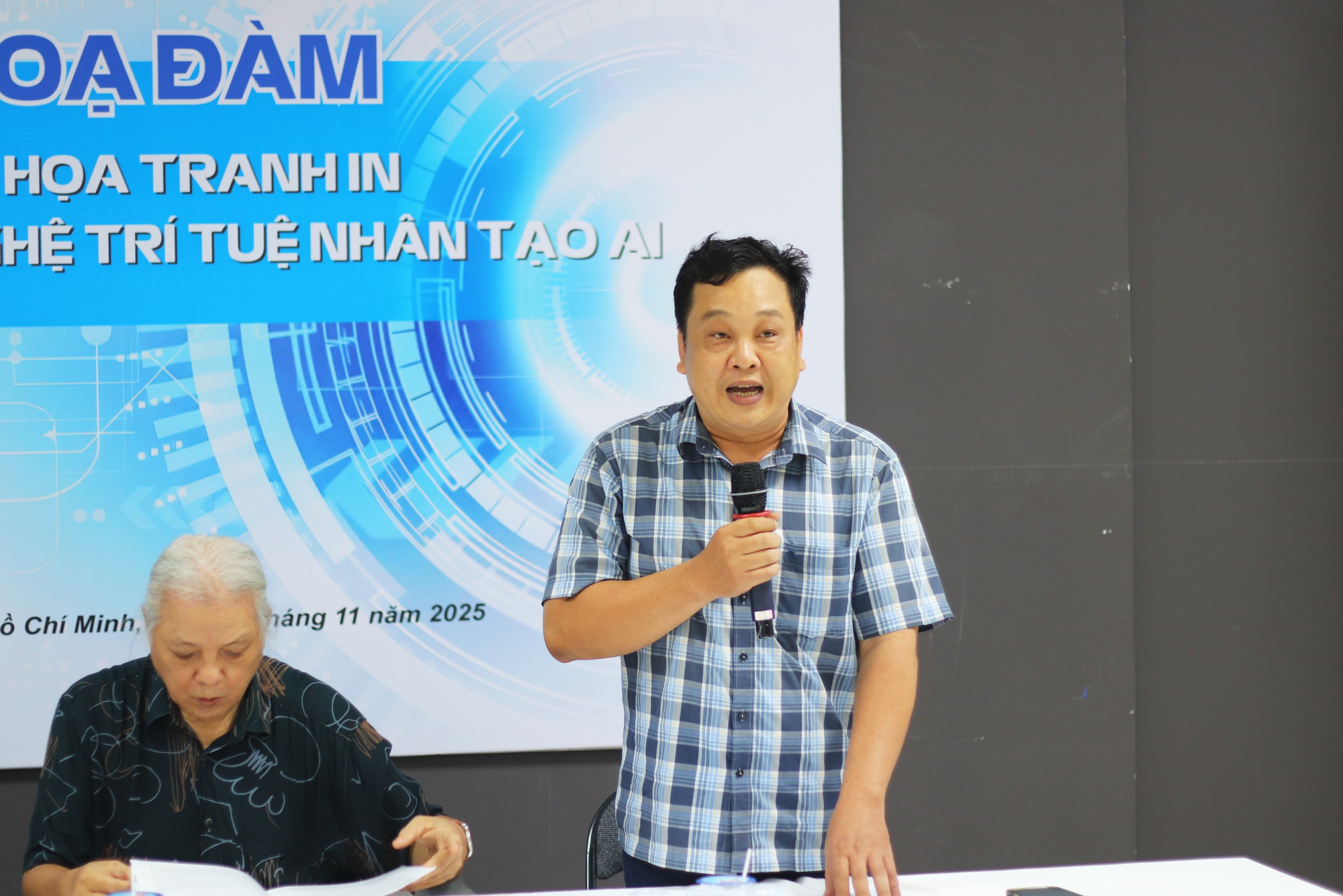 "Định vị" vai trò của AI trong nghệ thuật: Nghệ sĩ và AI - Lằn ranh giữa "trợ thủ" và "kẻ thay thế" - Ảnh 5. "Định vị" vai trò của AI trong nghệ thuật: Nghệ sĩ và AI - Lằn ranh giữa "trợ thủ" và "kẻ thay thế" - Ảnh 5.