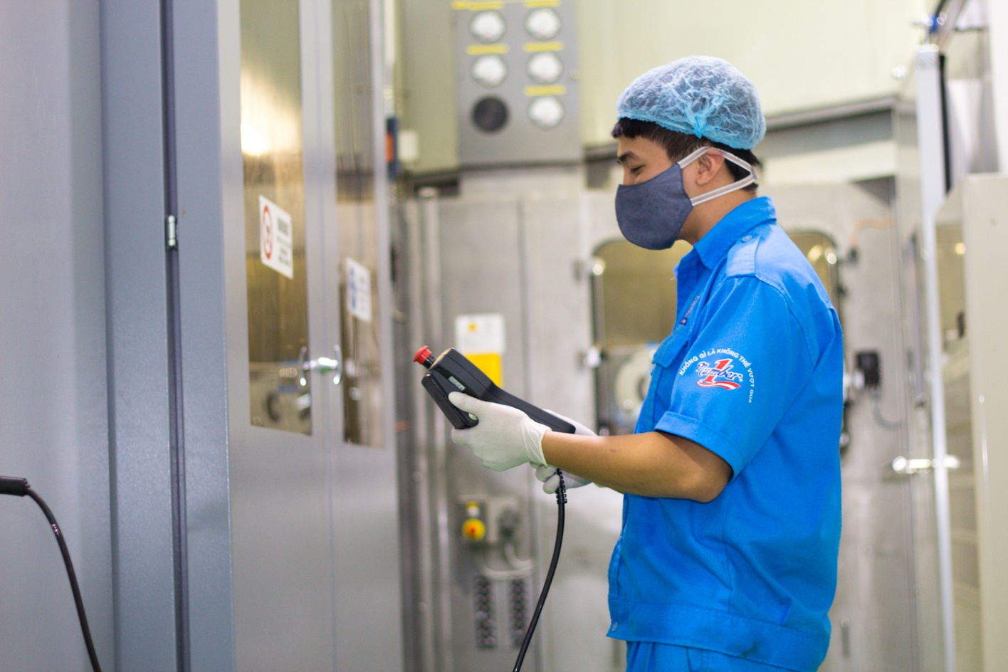 Từ dây chuyền vô trùng đến những giấc mơ không giới hạn: Hành trình Number 1 - Ảnh 3.