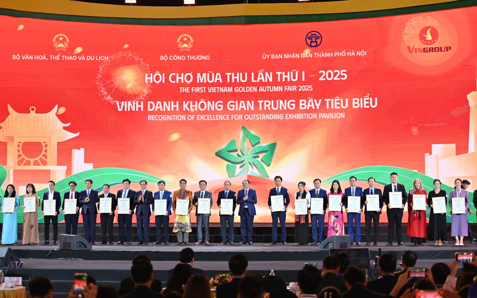 Vinh danh 30 gian trưng bày tiêu biểu tại Hội chợ mùa Thu lần thứ nhất năm 2025