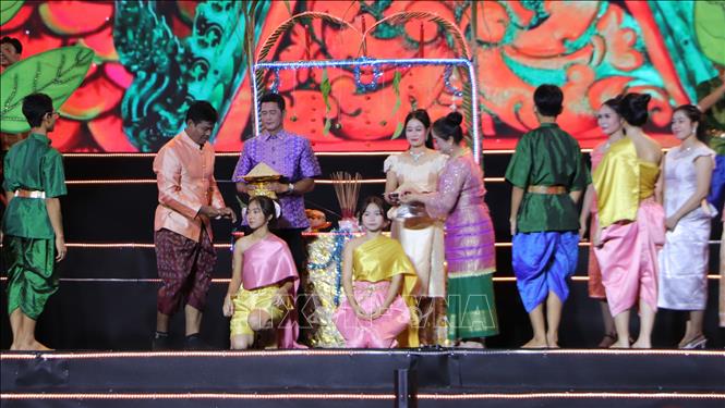 Cần Thơ: Lễ hội Ok om bok - 'Rực rỡ sông trăng, bừng sáng di sản' - Ảnh 2.