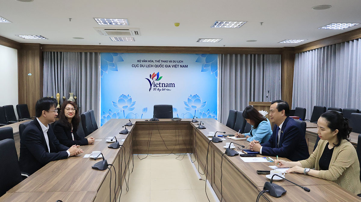 Cục trưởng Nguyễn Trùng Khánh tiếp và làm việc với Lãnh đạo cấp cao Hiệp hội vận tải Hàng không quốc tế (IATA) - Ảnh 1. Cục trưởng Nguyễn Trùng Khánh tiếp và làm việc với Lãnh đạo cấp cao Hiệp hội vận tải Hàng không quốc tế (IATA) - Ảnh 1.