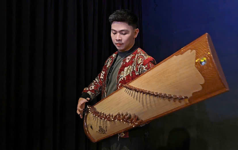 Đưa nhạc cụ truyền thống lên môi trường số - Ảnh 1. Đưa nhạc cụ truyền thống lên môi trường số - Ảnh 1.