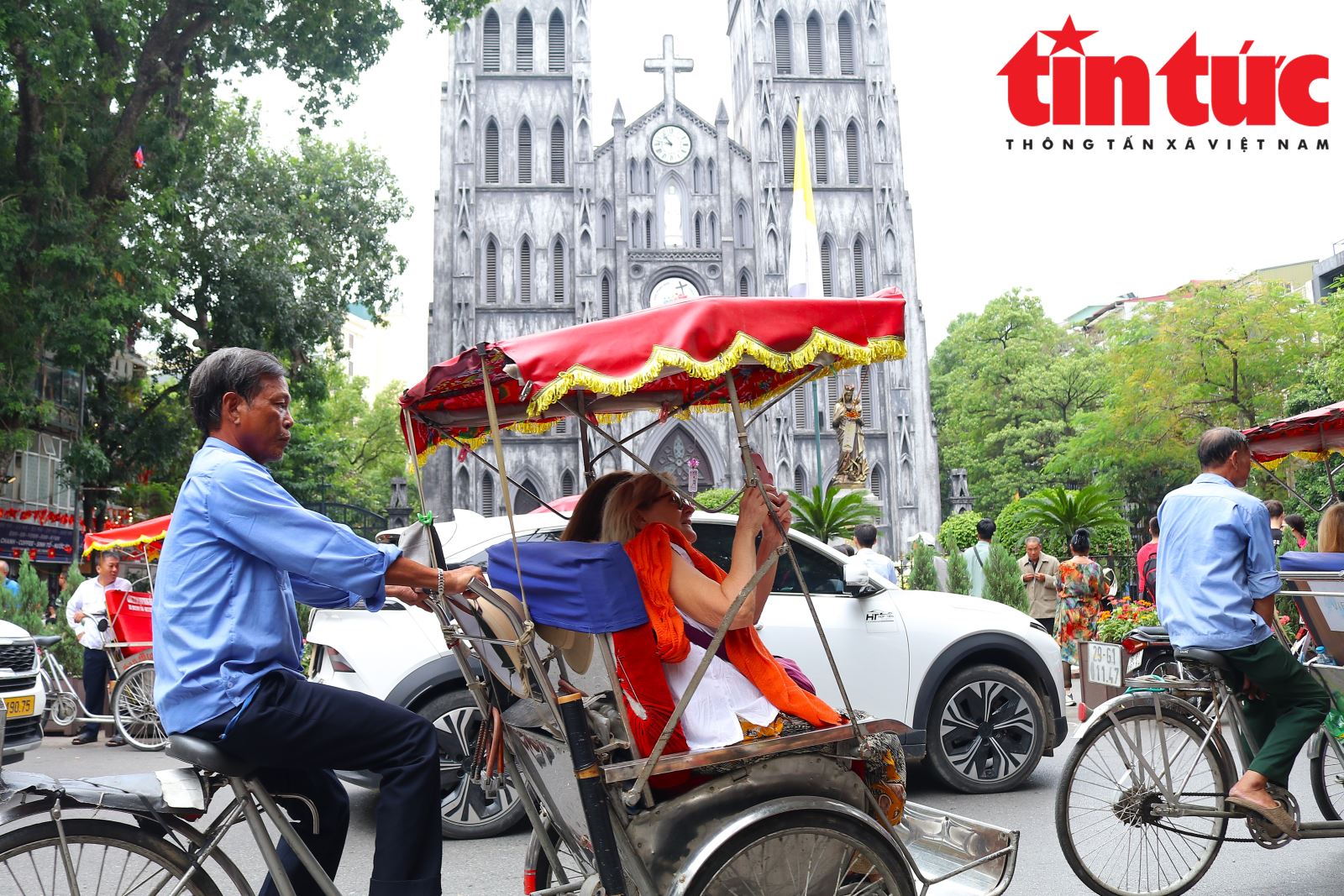 Du lịch Việt Nam bứt phá mạnh mẽ, hướng tới hơn 20 triệu khách quốc tế năm 2025 - Ảnh 1. Du lịch Việt Nam bứt phá mạnh mẽ, hướng tới hơn 20 triệu khách quốc tế năm 2025 - Ảnh 1.