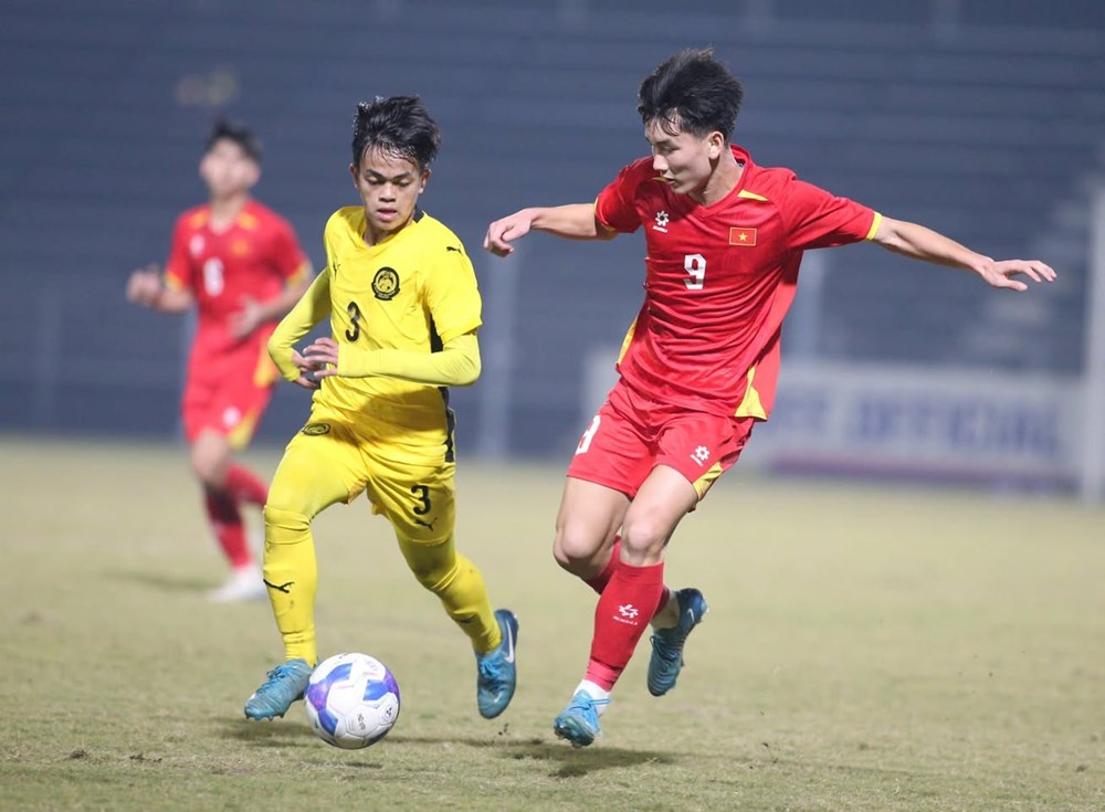 Thắng đậm Malaysia, U17 Việt Nam đoạt vé dự VCK U17 châu Á 2026 - Ảnh 1.